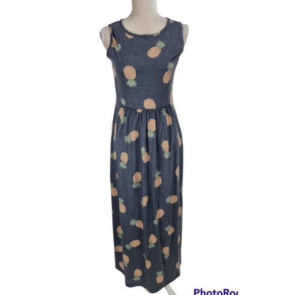 TICKLED TEAL Dresses & Skirts - TICKLED TEAL Women Size S Pineapple Gray Maxi Fit & Flare Dress Crew Neck 91P